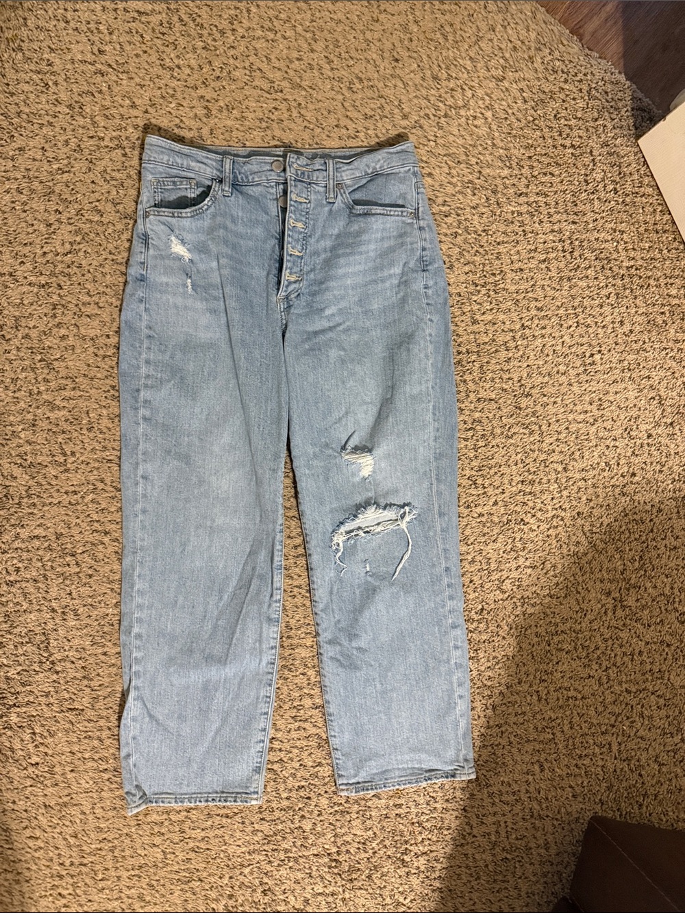Universal Thread Light Blue High-Rise Distressed Jeans